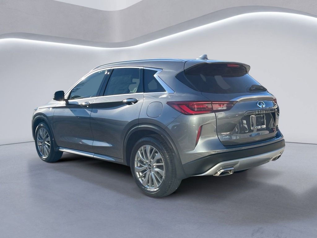 2025 Infiniti QX50 Luxe photo 4