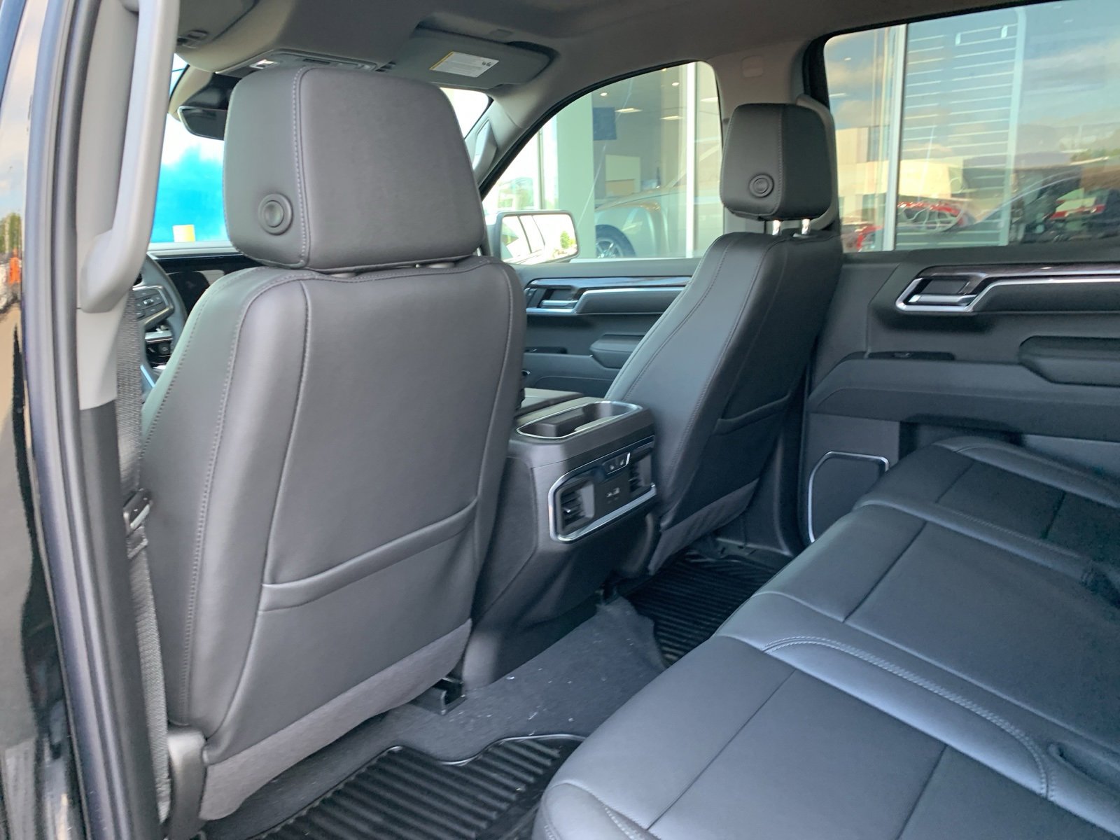 2025 Chevrolet Silverado 1500 LTZ photo 15