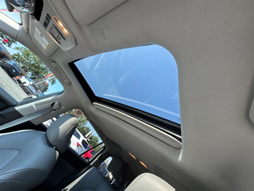 2022 Toyota Highlander XLE photo 29