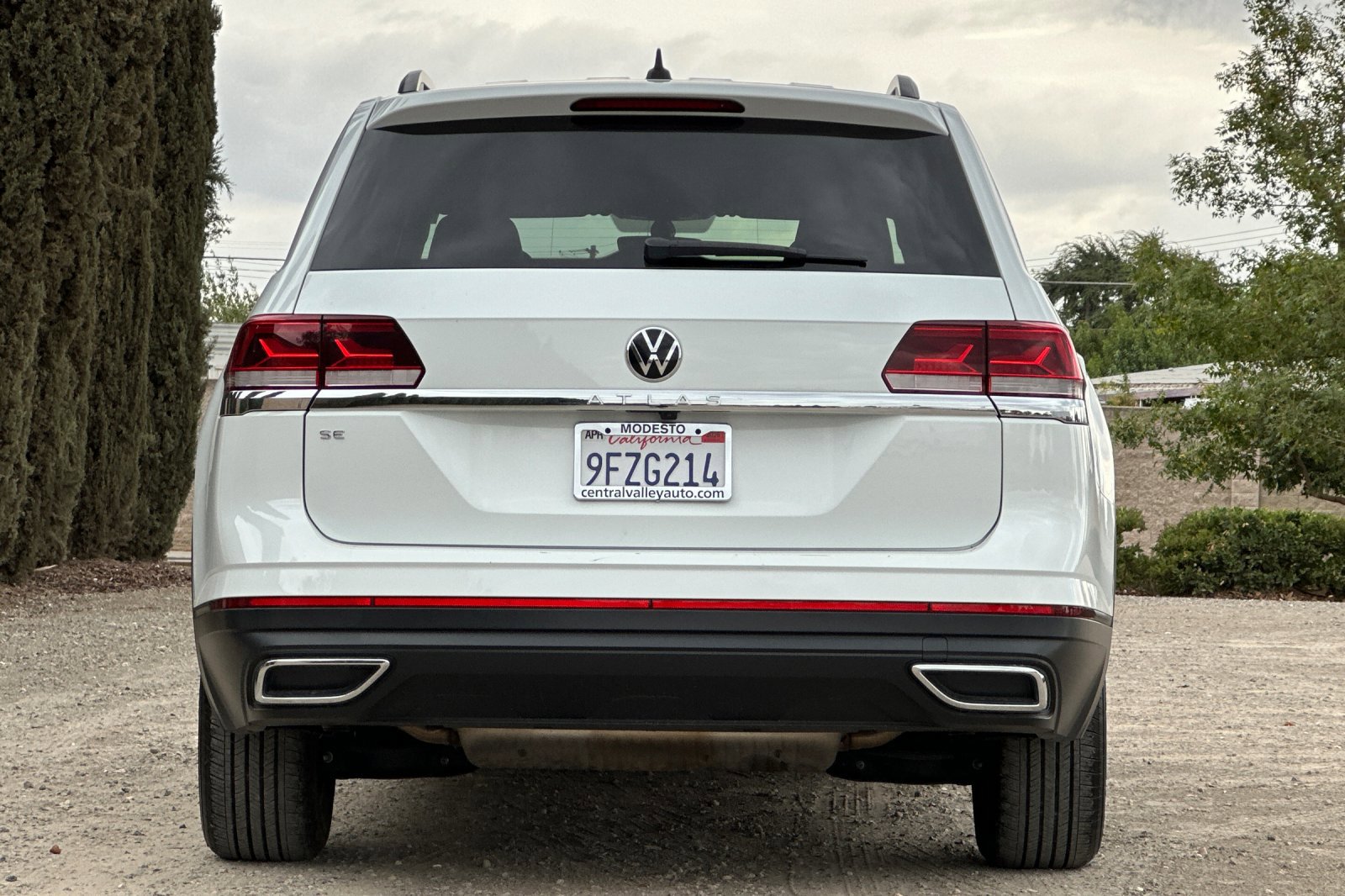 2023 Volkswagen Atlas SE photo 3