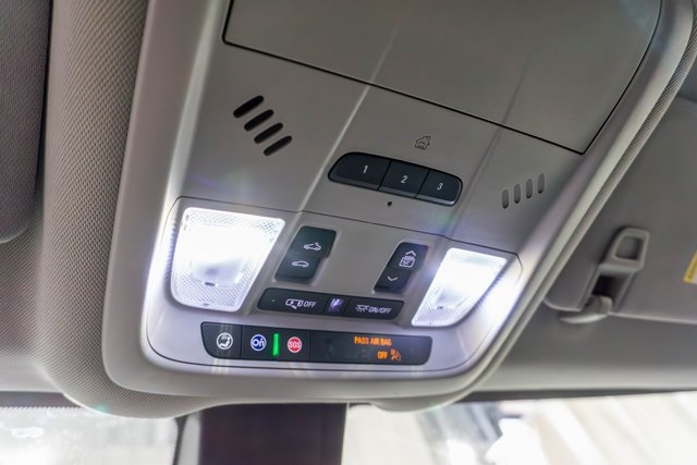 2020 Chevrolet Equinox LT photo 25
