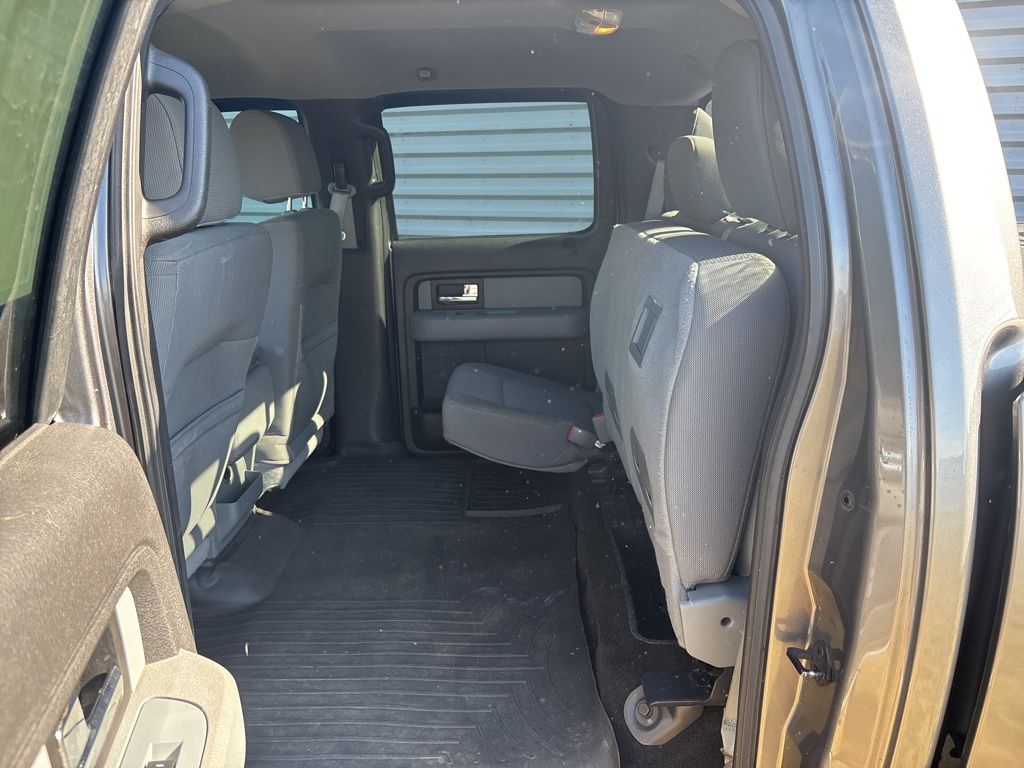 2012 Ford F-150 XLT photo 25
