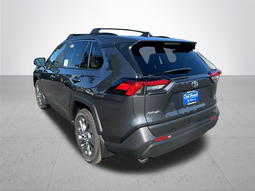 2025 Toyota RAV4 XLE Premium photo 9