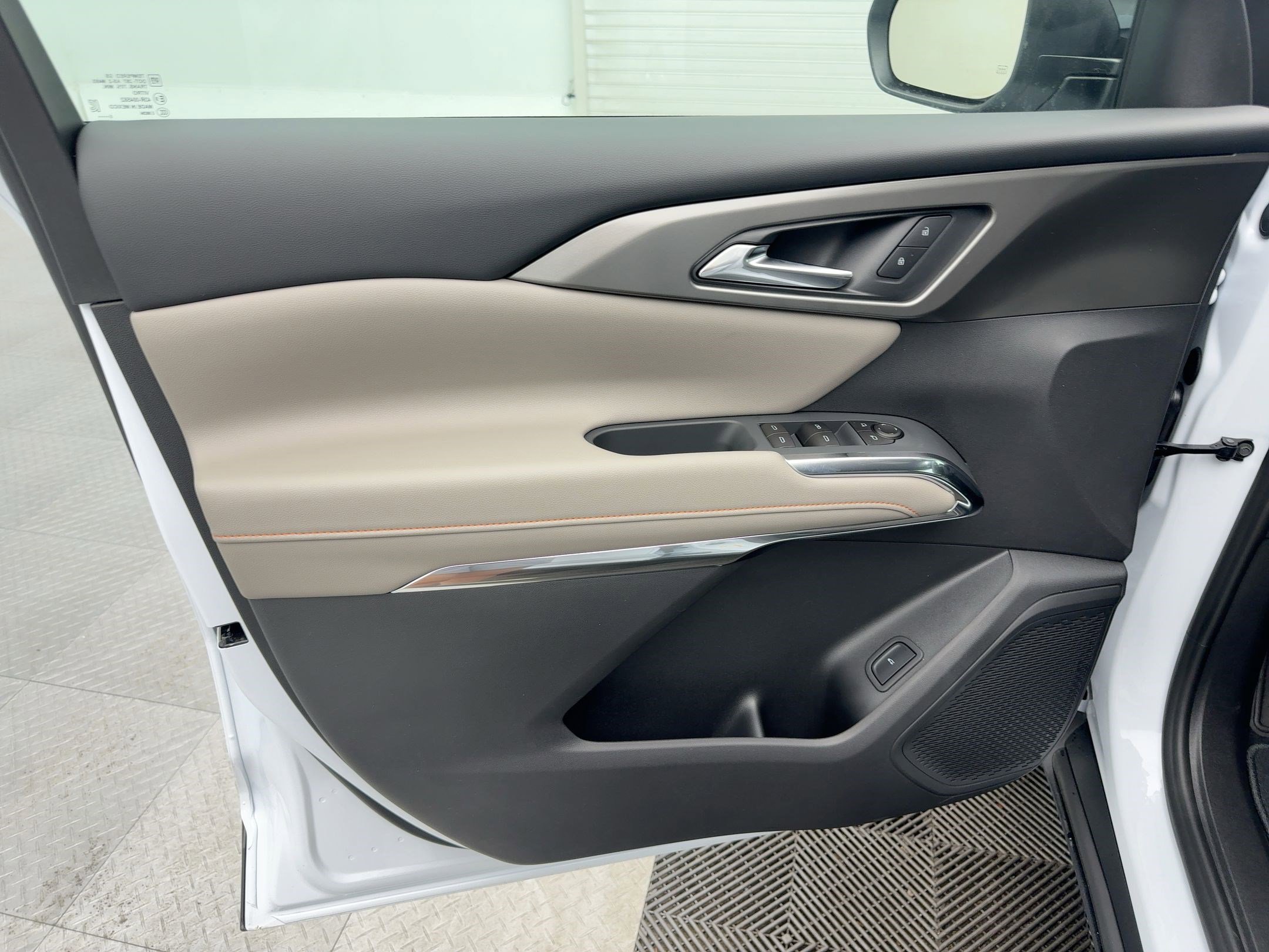 2026 Chevrolet Traverse photo 16