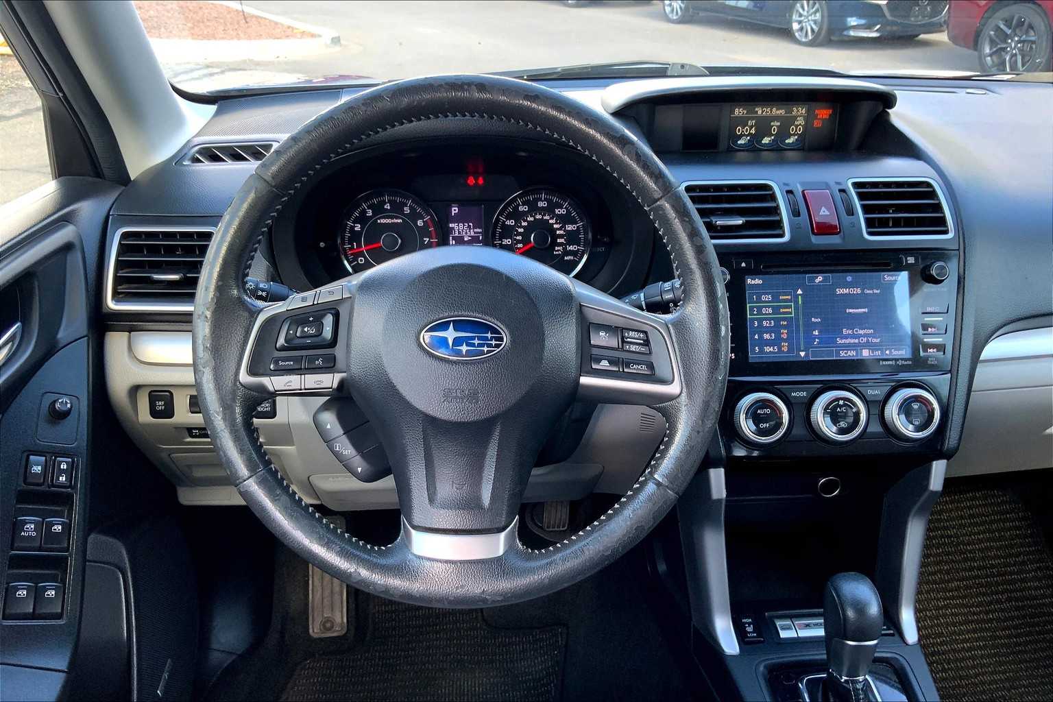 2016 Subaru Forester 2.5i Touring photo 5