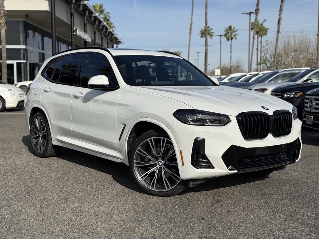 2023 BMW X3 30i's photo