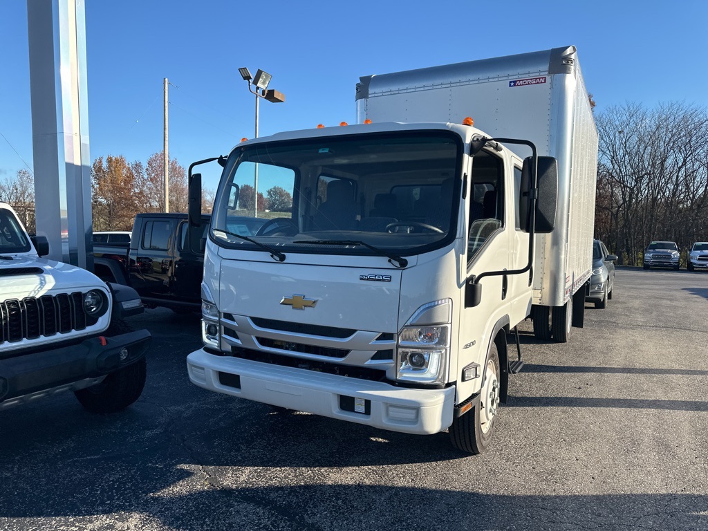 2024 Chevrolet Silverado 4500HD photo 4