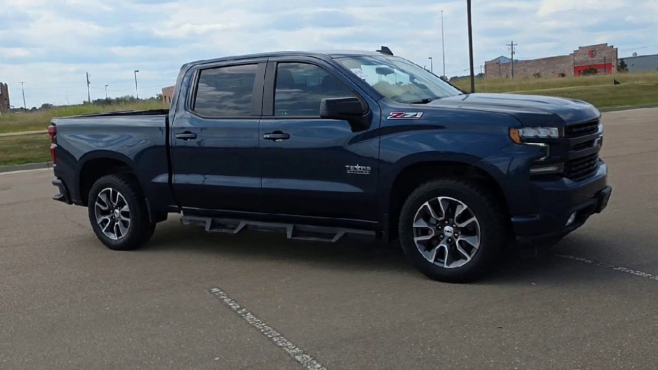 2021 Chevrolet Silverado 1500 RST photo 2