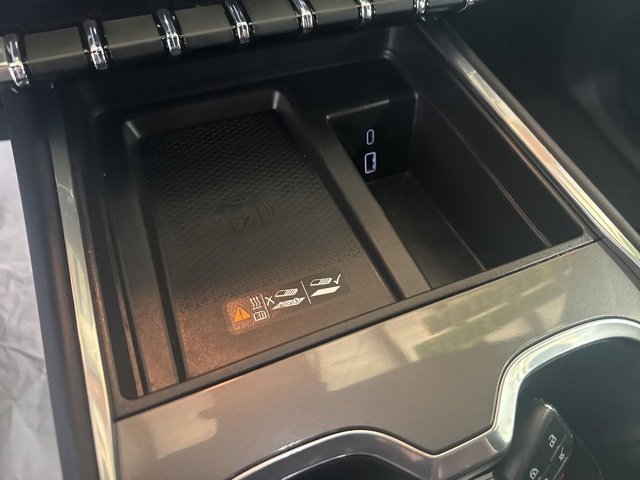 2025 Gmc Acadia Elevation photo 3