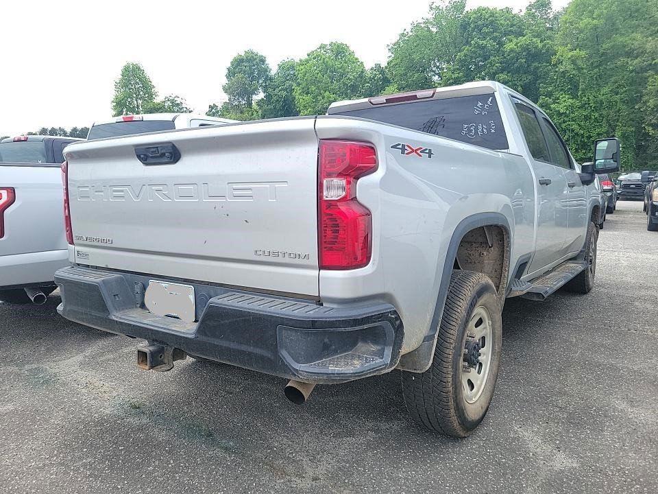2022 Chevrolet Silverado 2500HD Custom photo 3