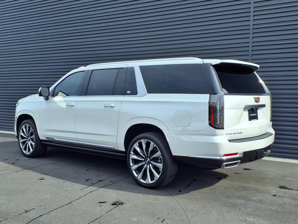 2025 Cadillac Escalade ESV Premium Luxury Platinum photo 3