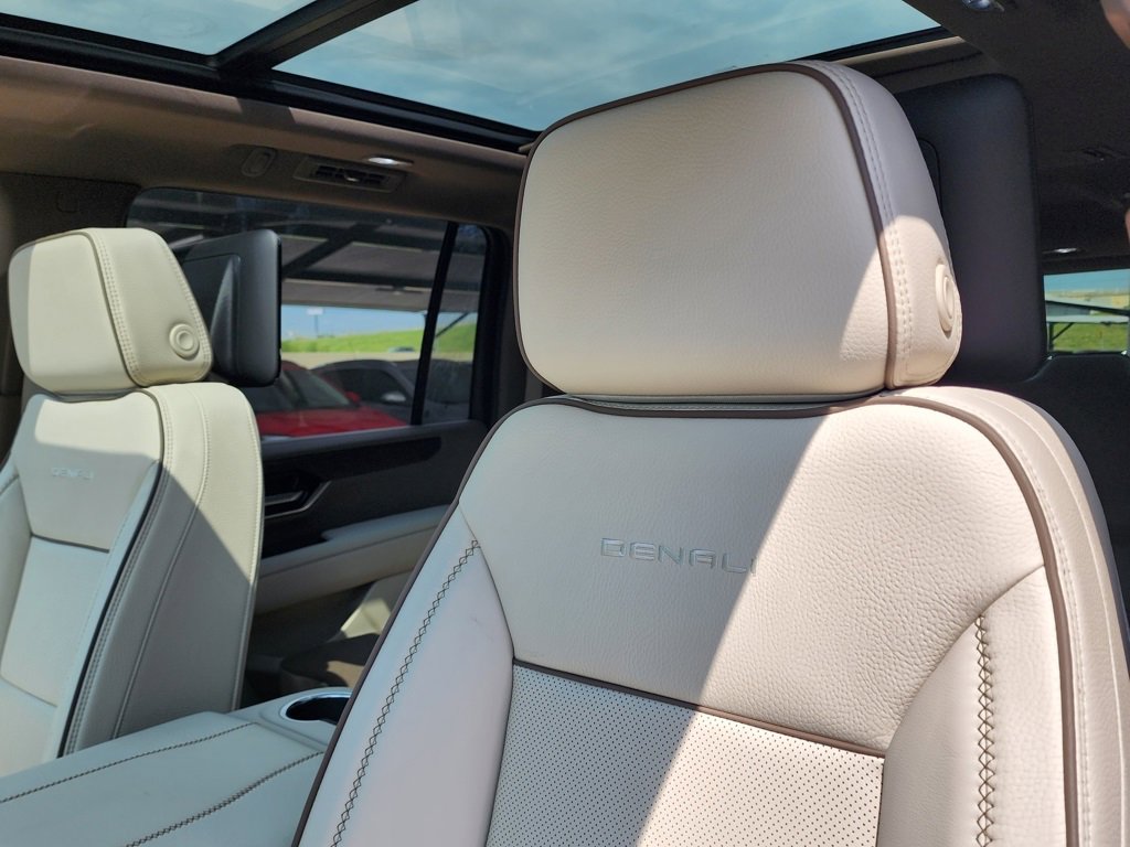 2026 Gmc Yukon XL Denali photo 16