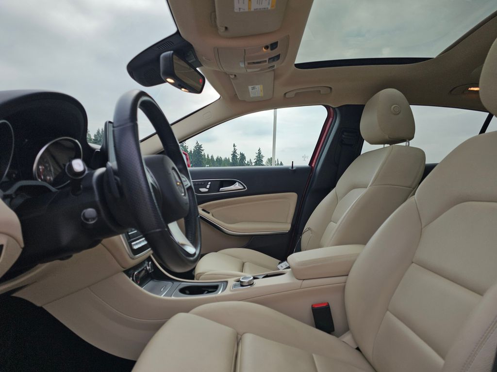 2020 Mercedes Benz GLA 250 4MATIC photo 16