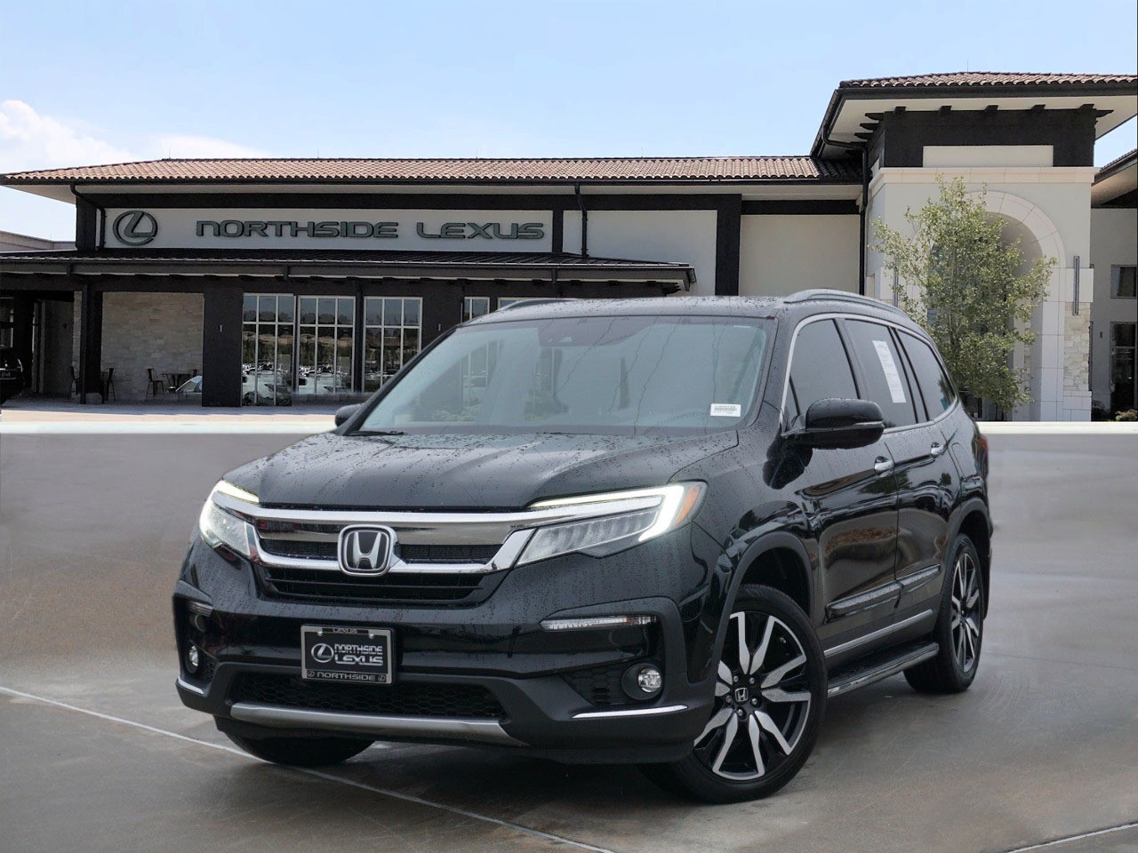 2019 Honda Pilot Elite's photo