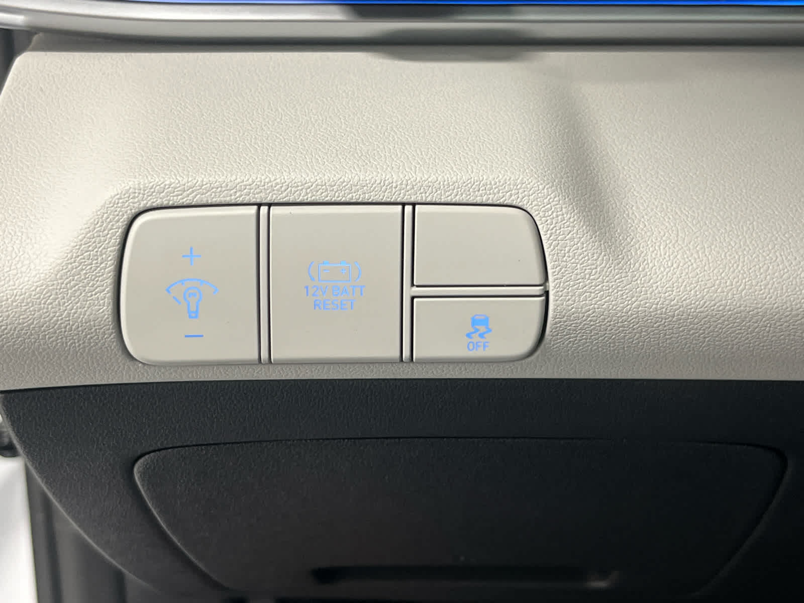 2025 Hyundai Elantra Hybrid Limited photo 37