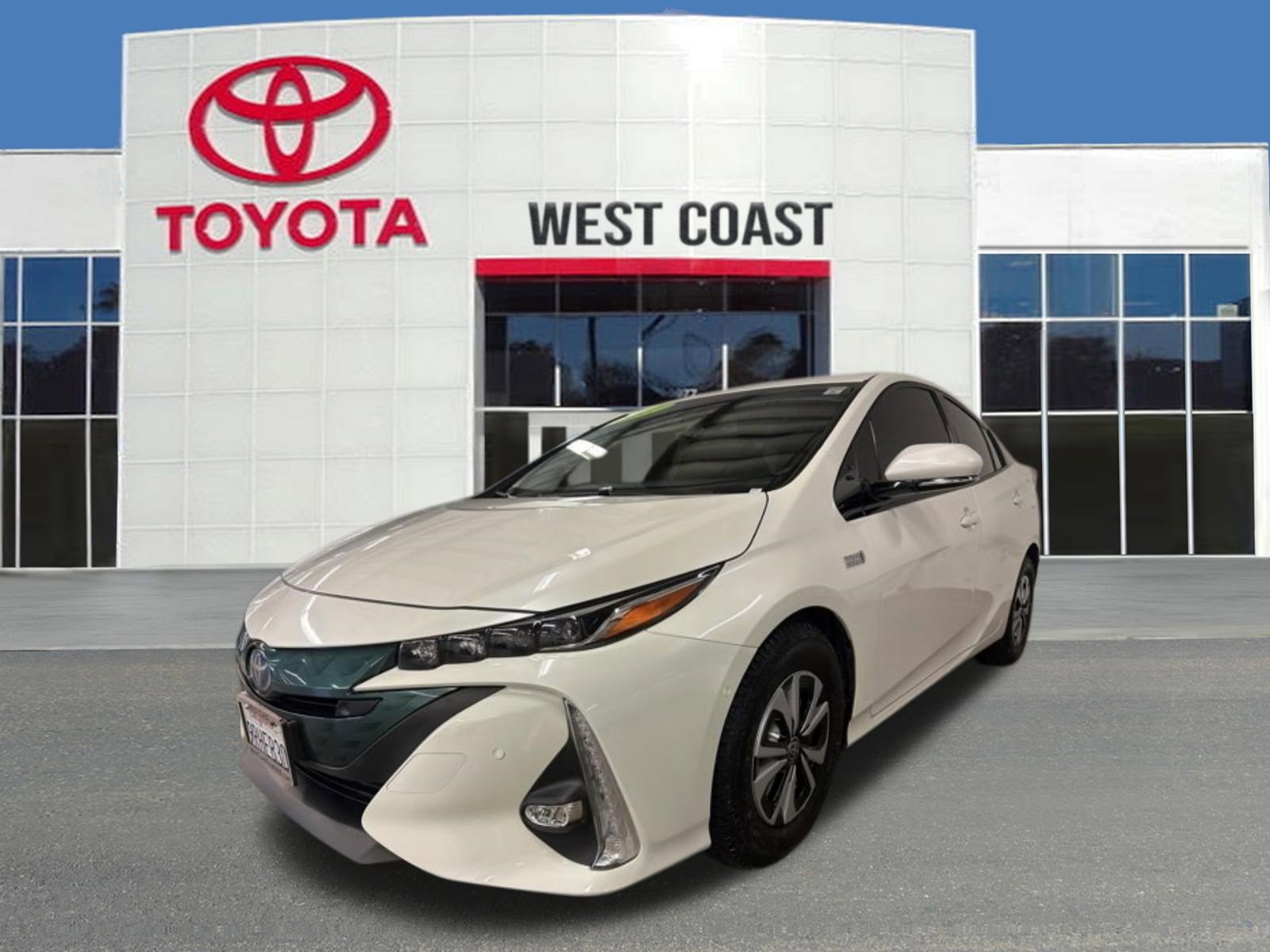 2017 Toyota Prius Prime Advanced's photo