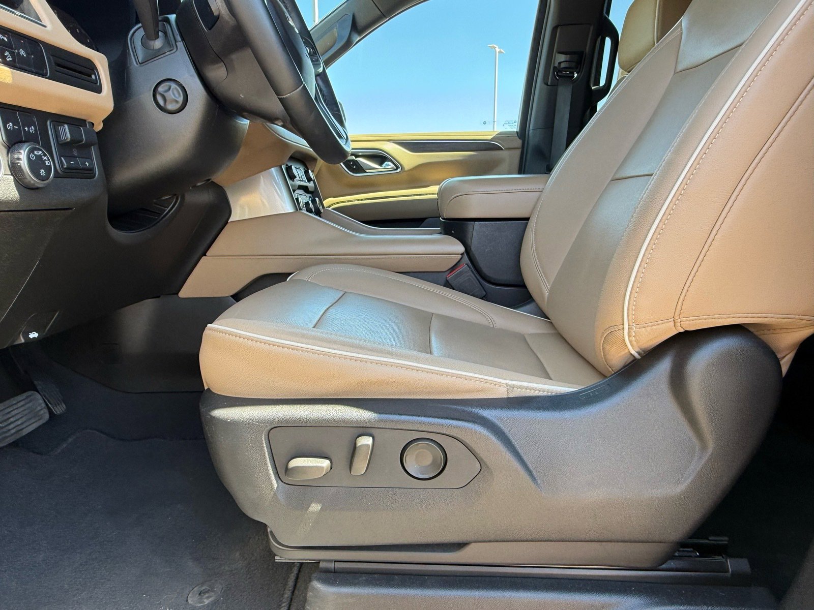 2023 Chevrolet Tahoe Premier photo 16