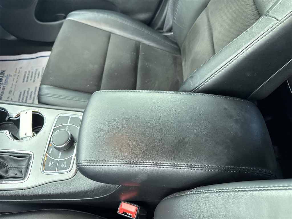 2022 Jeep Cherokee Laredo X photo 27