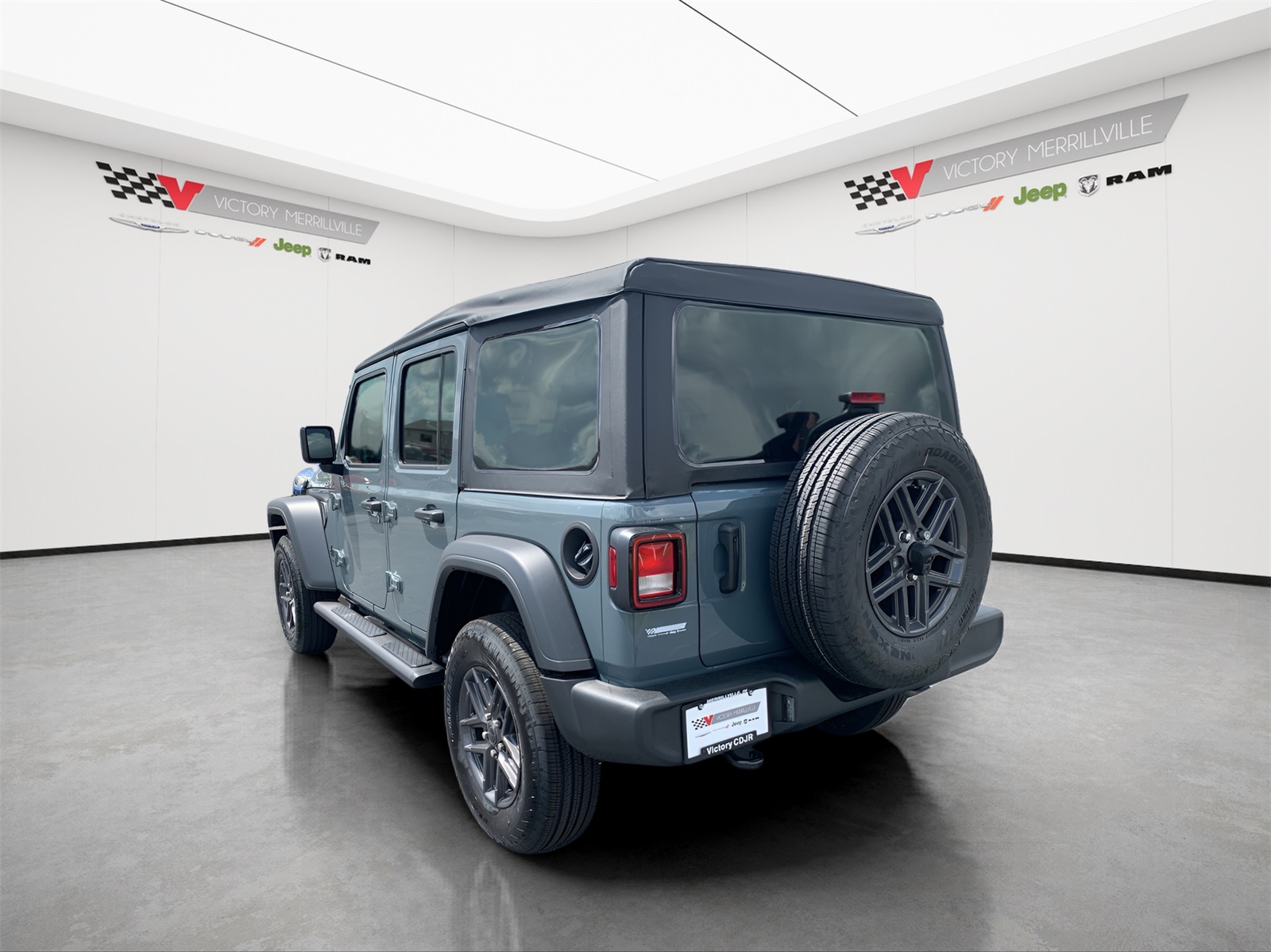 2025 Jeep Wrangler Sport S photo 3