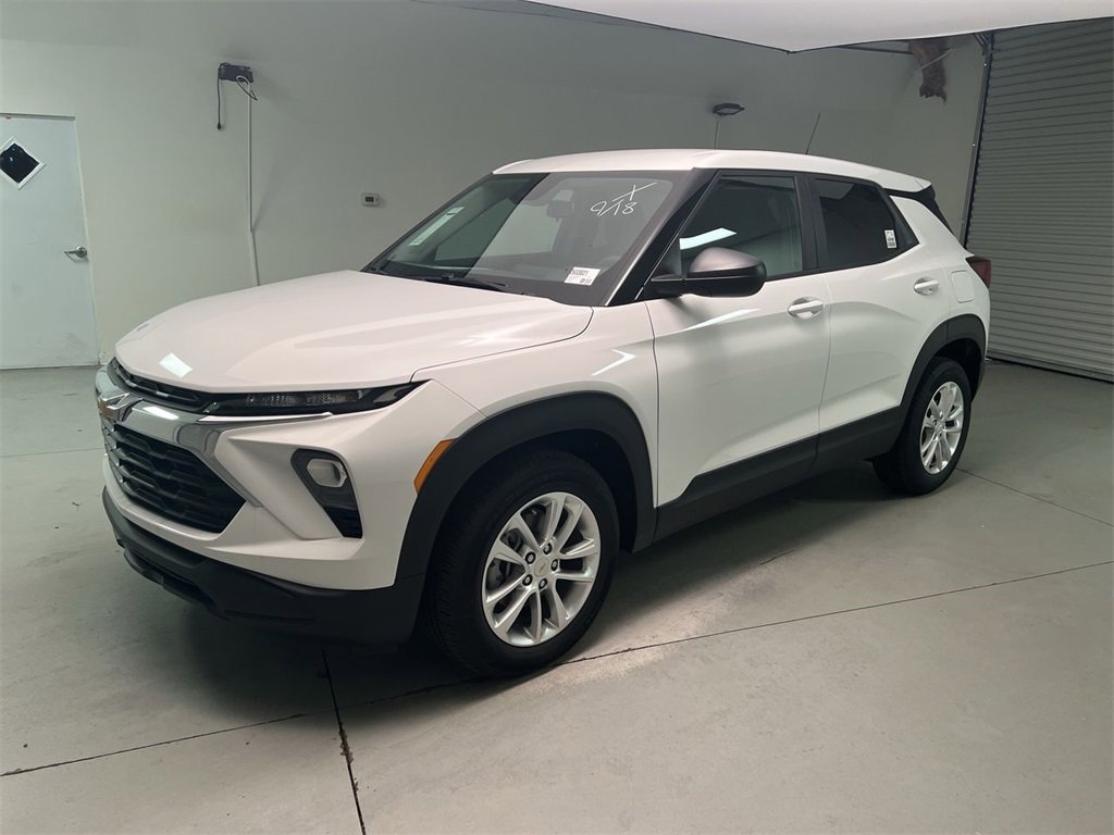 2026 Chevrolet Trailblazer LS photo 4