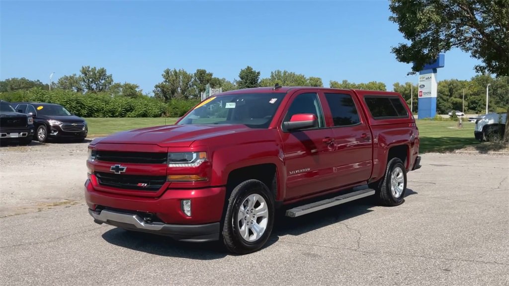 2018 Chevrolet Silverado 1500 LT photo 4