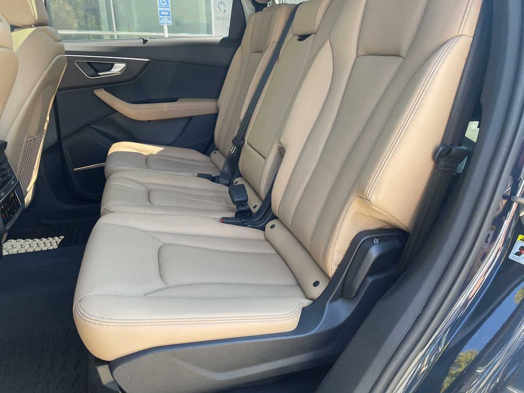2025 Audi Q7 45 Premium Plus photo 14