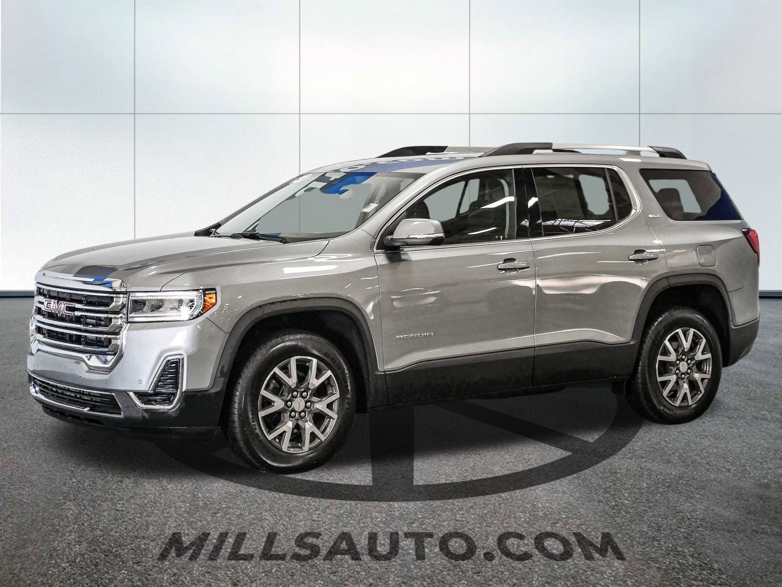 Used 2023 GMC Acadia SLE with VIN 1GKKNRL49PZ218249 for sale in Baxter, Minnesota