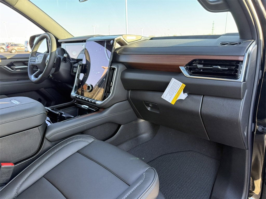 2026 GMC YUKON XL - Image 41