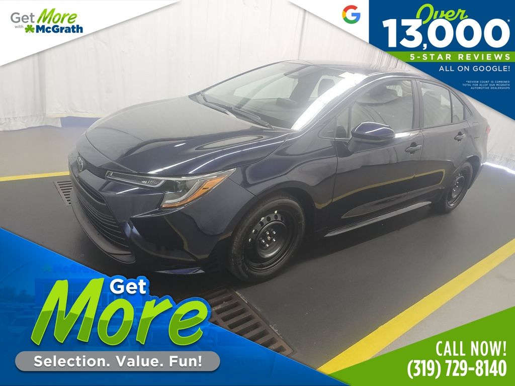 2025 Toyota Corolla LE's photo