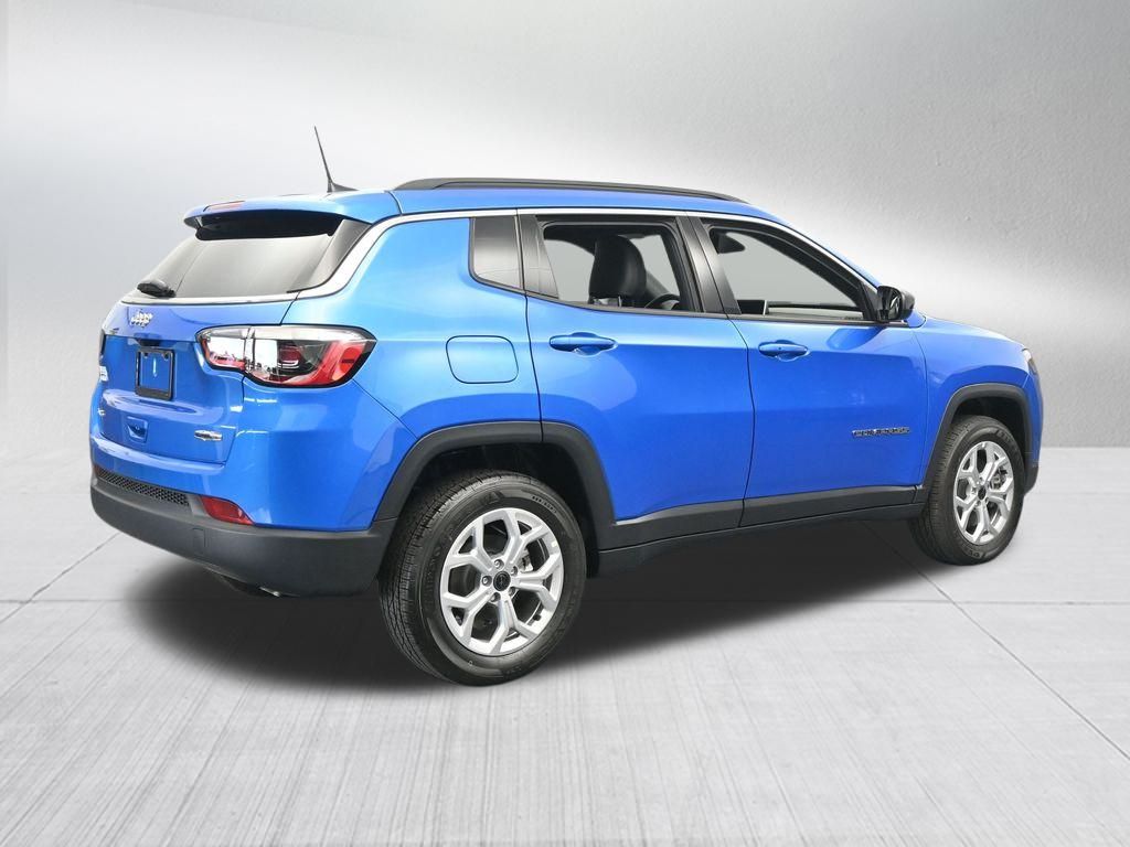 2025 Jeep Compass Latitude photo 6