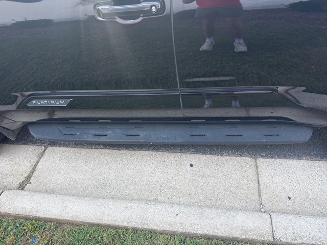 2024 Toyota Sequoia Platinum photo 14