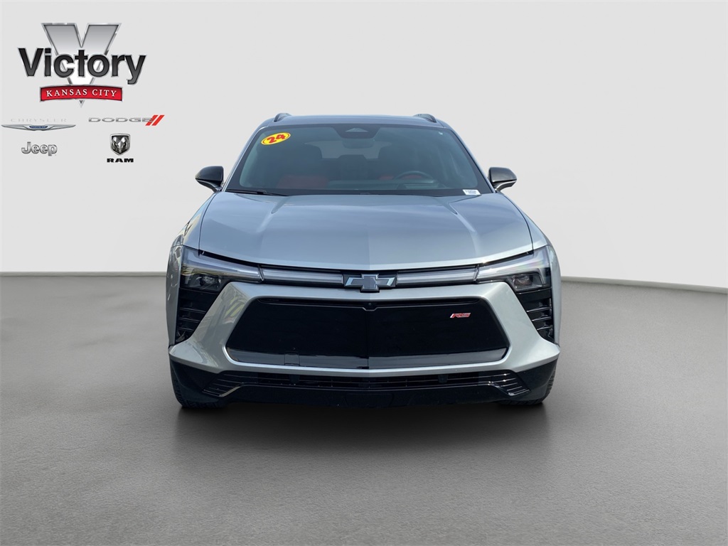Used 2024 Chevrolet Blazer EV RS with VIN 3GNKDCRJ5RS168594 for sale in Kansas City, KS