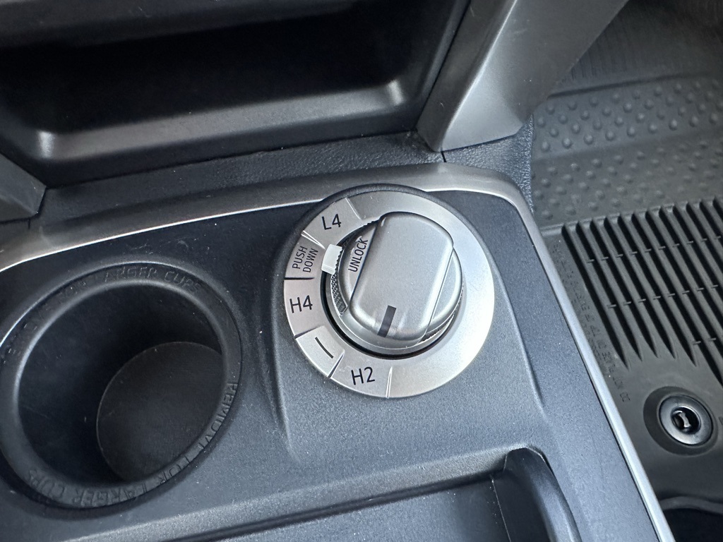2024 Toyota 4Runner SR5 Premium photo 18