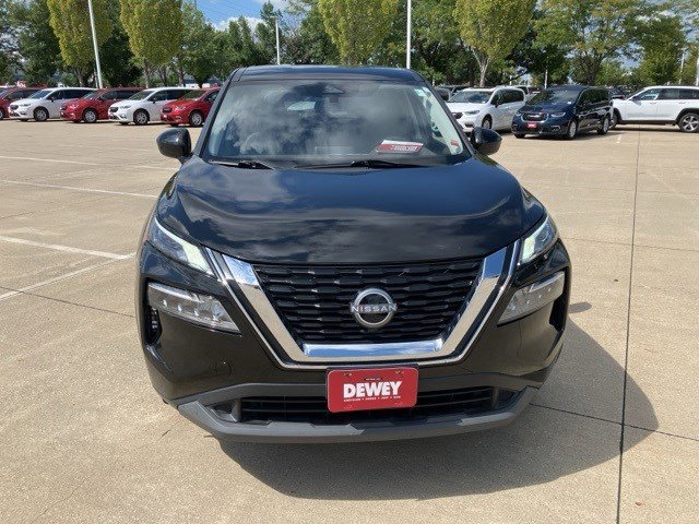2023 Nissan Rogue SV photo 2