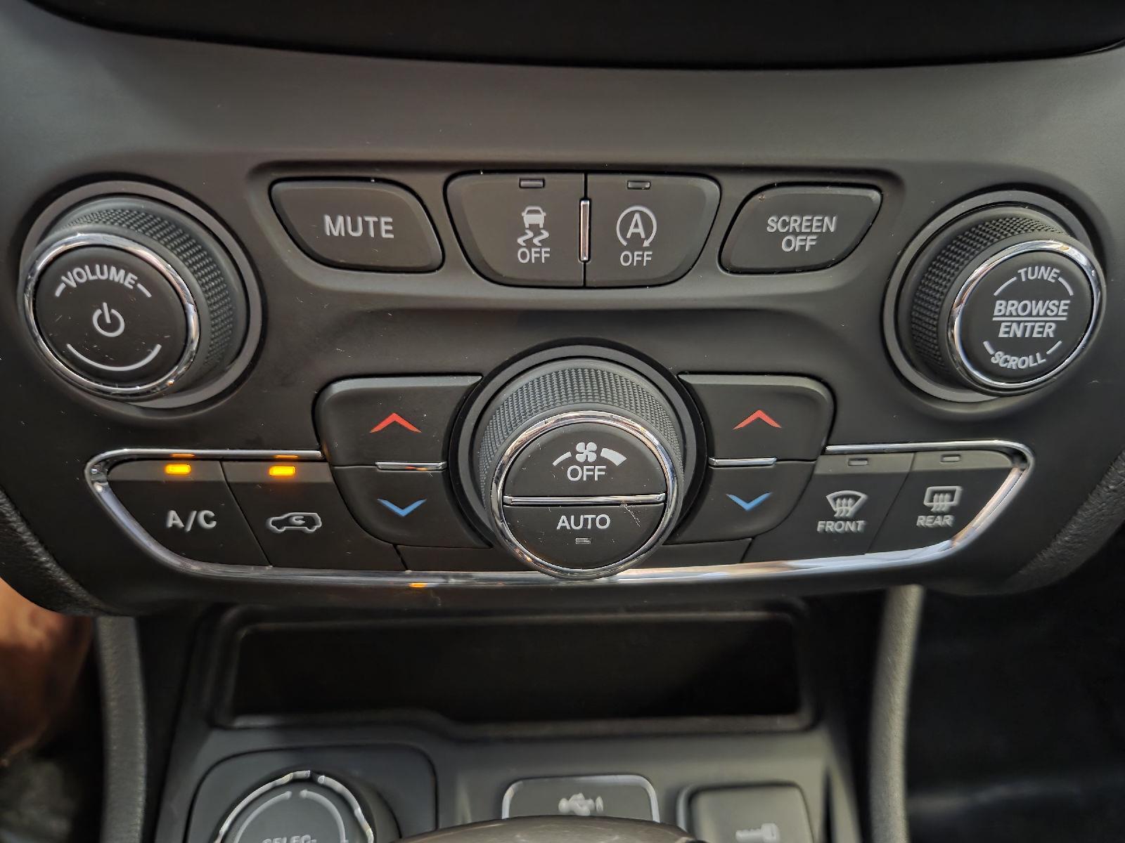 2022 Jeep Cherokee Limited photo 15