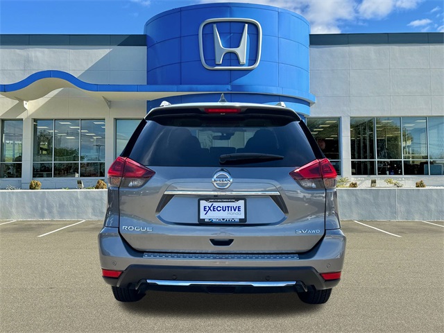 2019 Nissan Rogue SV photo 3