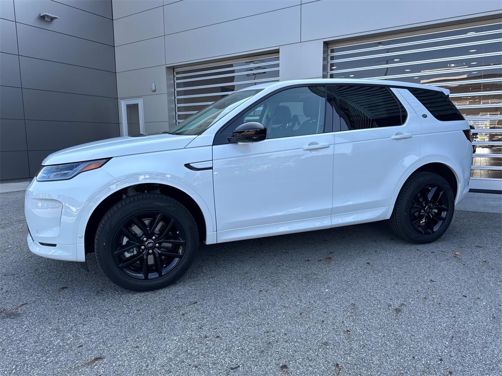 2025 Land Rover Discovery Sport S photo 3