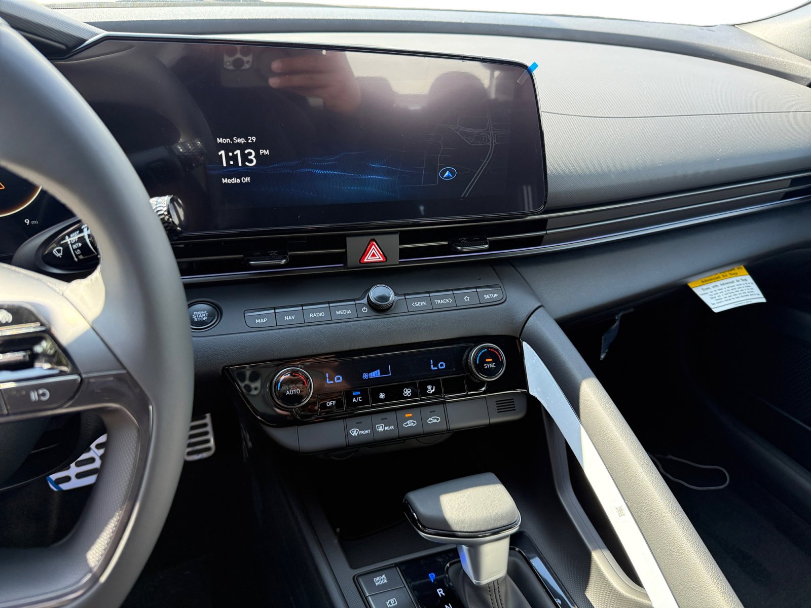 2025 Hyundai Elantra Hybrid SEL Sport photo 12