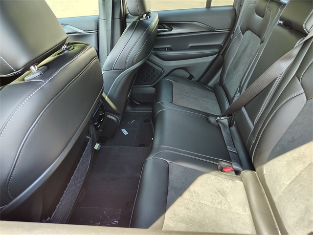 2025 Jeep Grand Cherokee Laredo Altitude photo 27