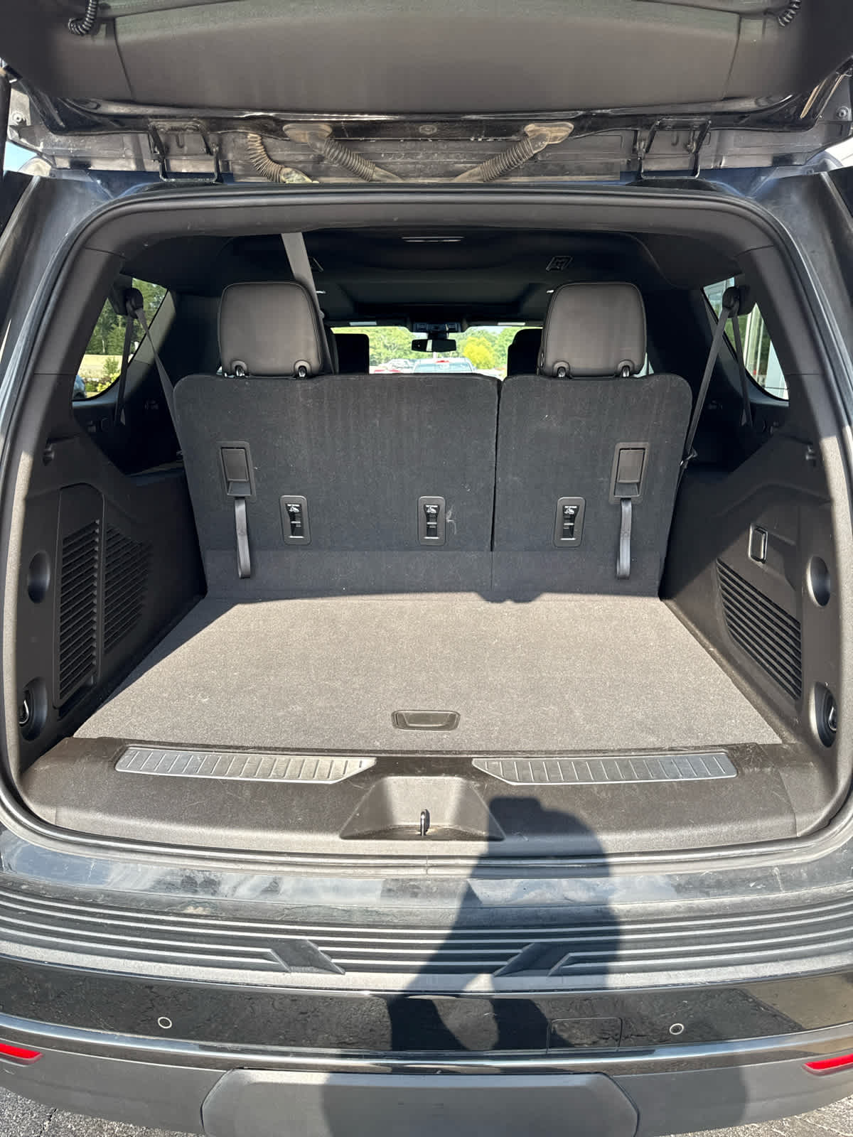 2021 Chevrolet Suburban RST photo 6