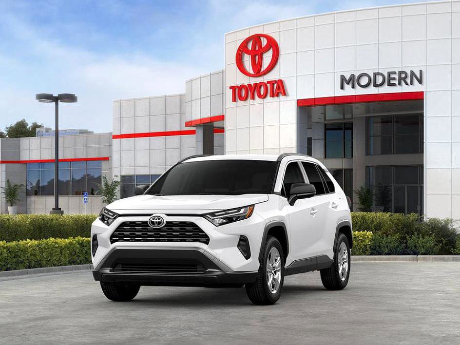 2025 Toyota RAV4 LE's photo