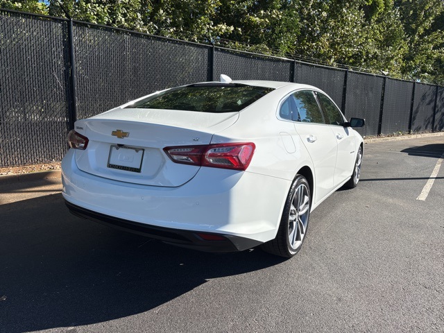 2024 Chevrolet Malibu Premier 2LT photo 3