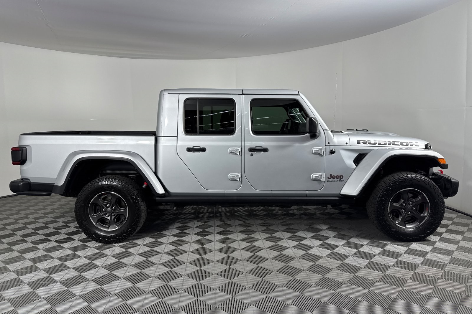 2022 Jeep Gladiator Rubicon photo 3