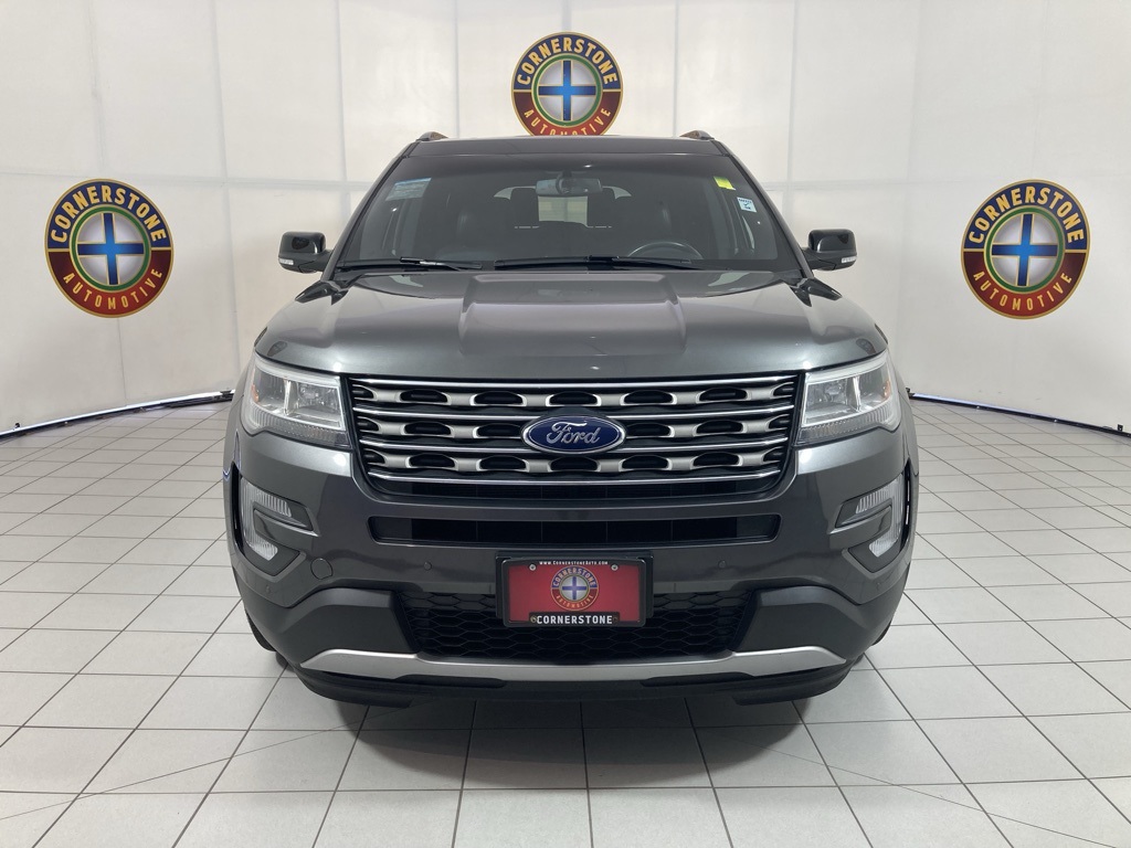 2017 Ford Explorer XLT photo 6