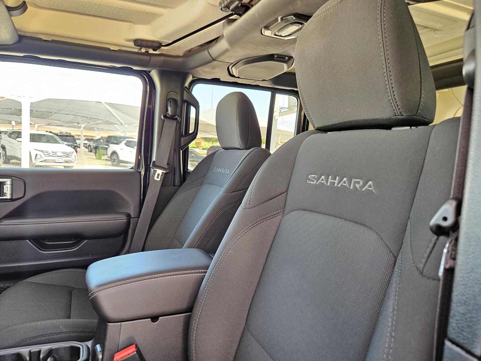 2022 Jeep Wrangler Unlimited Sahara photo 15
