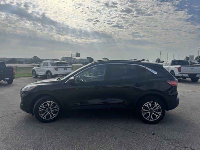 2022 Ford Escape SEL photo 4