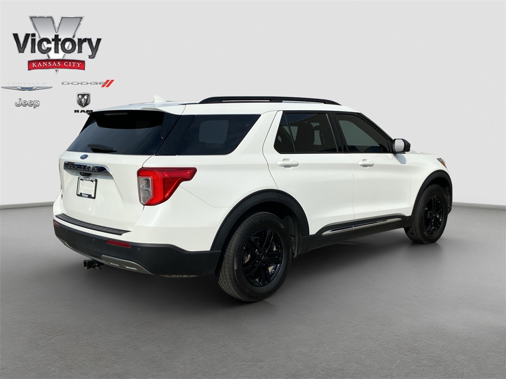 2022 Ford Explorer XLT photo 2