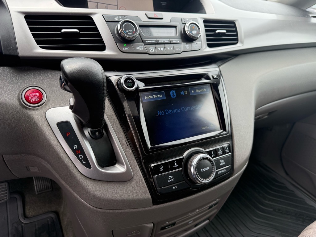 2016 Honda Odyssey Touring Elite photo 22