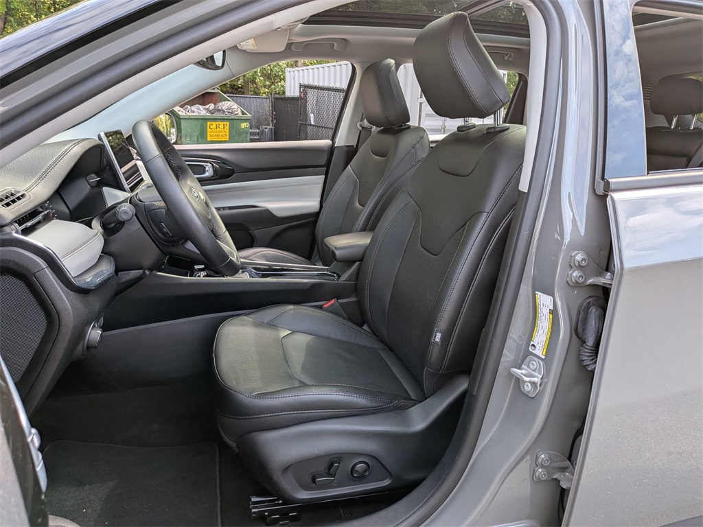 2022 Jeep Compass Limited photo 22
