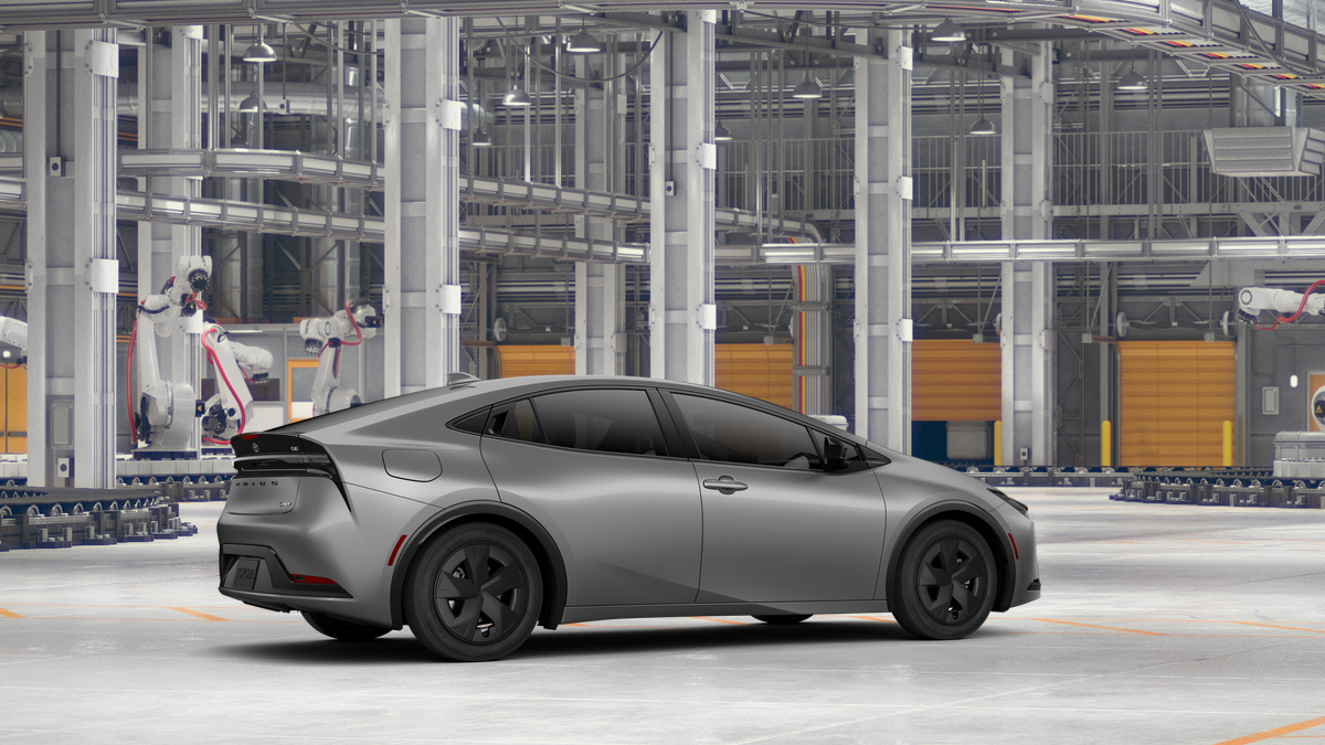 2026 Toyota Prius Plug-in Hybrid SE photo 11